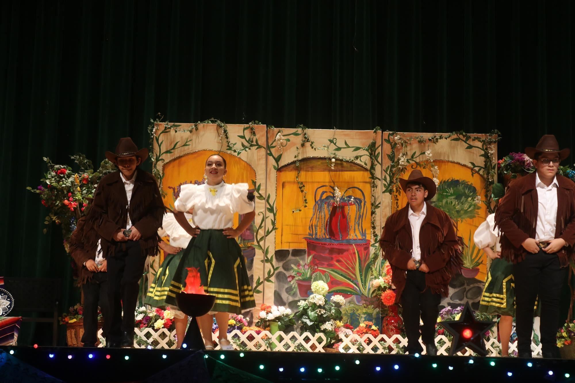 DANCERS 4